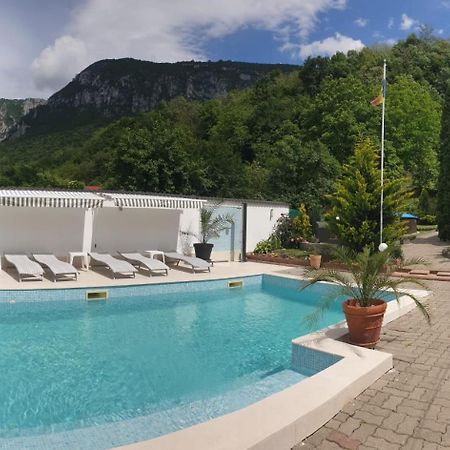 Cazare Casa Sandra Băile Herculane エクステリア 写真