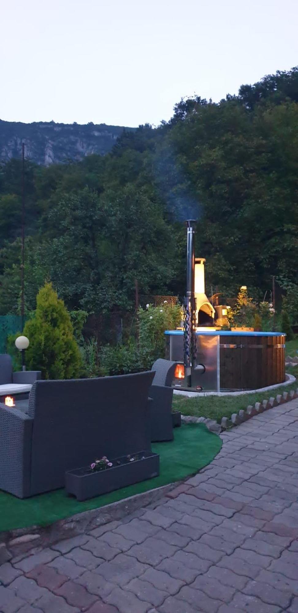 Cazare Casa Sandra Băile Herculane エクステリア 写真