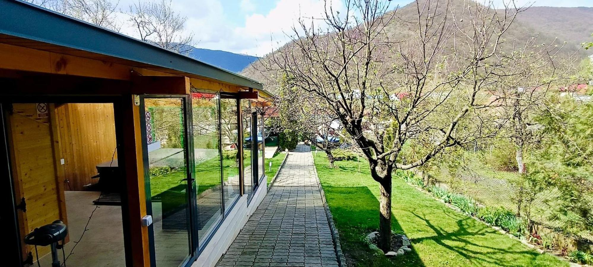 Cazare Casa Sandra Băile Herculane エクステリア 写真
