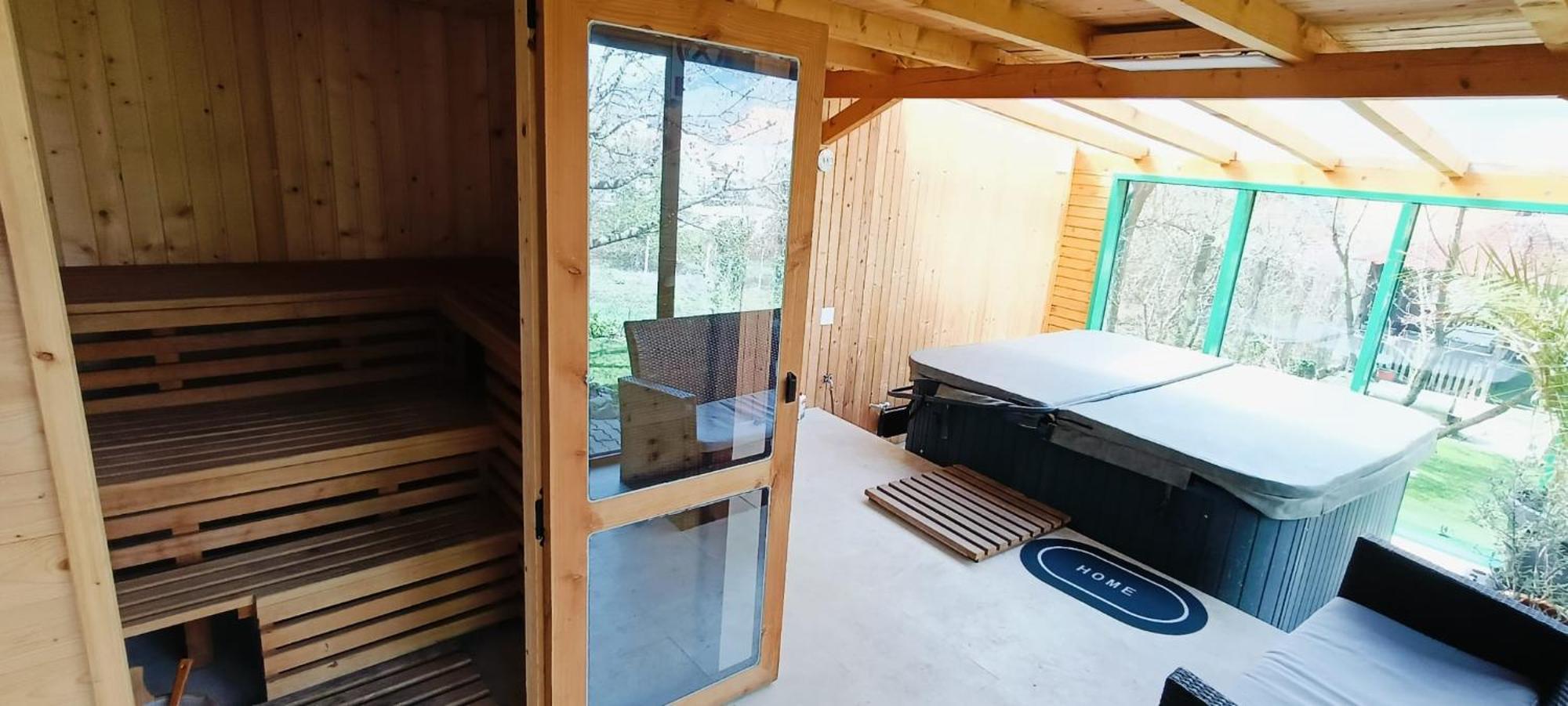 Cazare Casa Sandra Băile Herculane エクステリア 写真