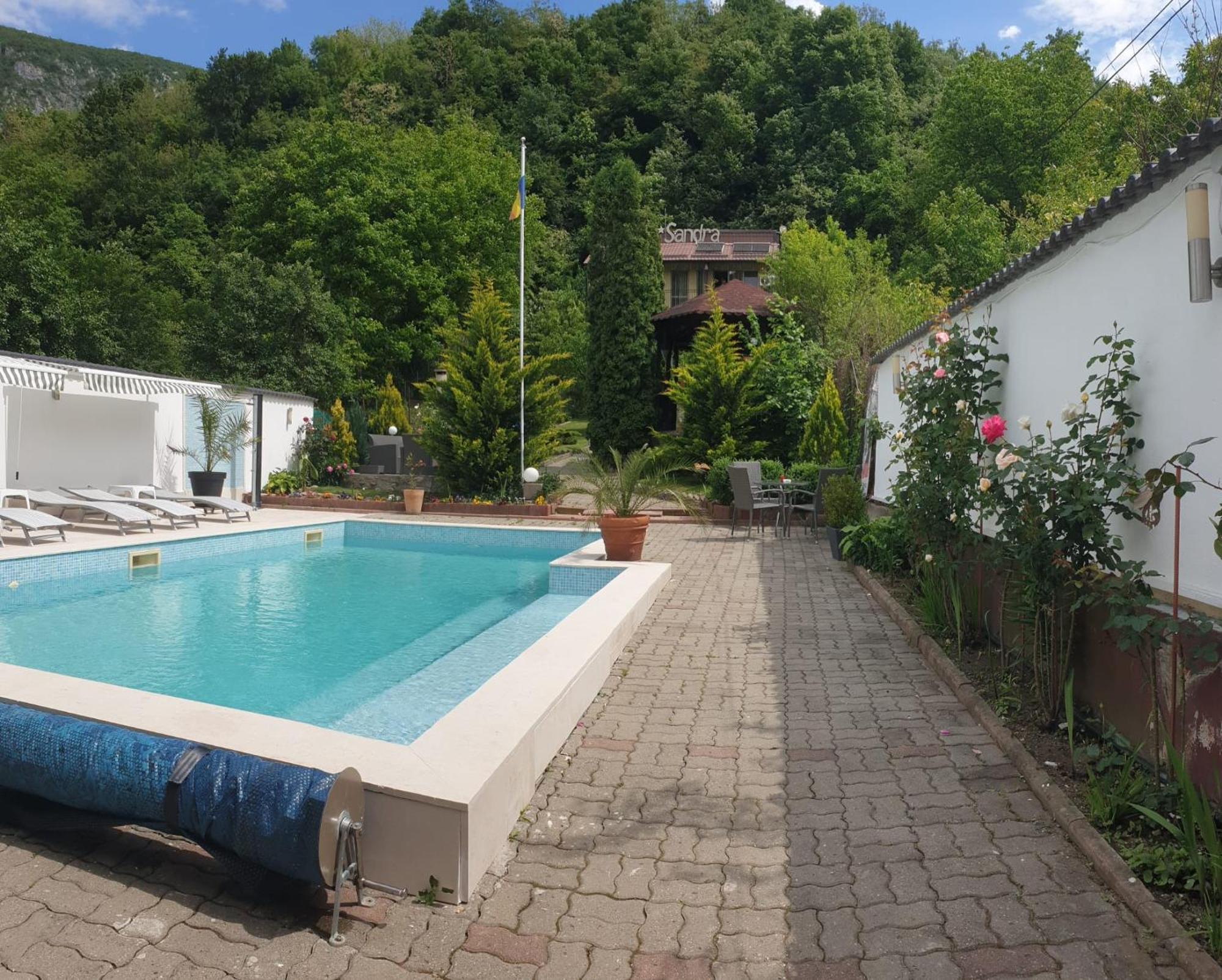 Cazare Casa Sandra Băile Herculane エクステリア 写真